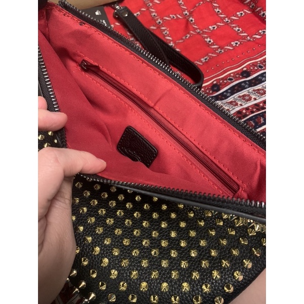 Clutch - Vi’ cầm tay