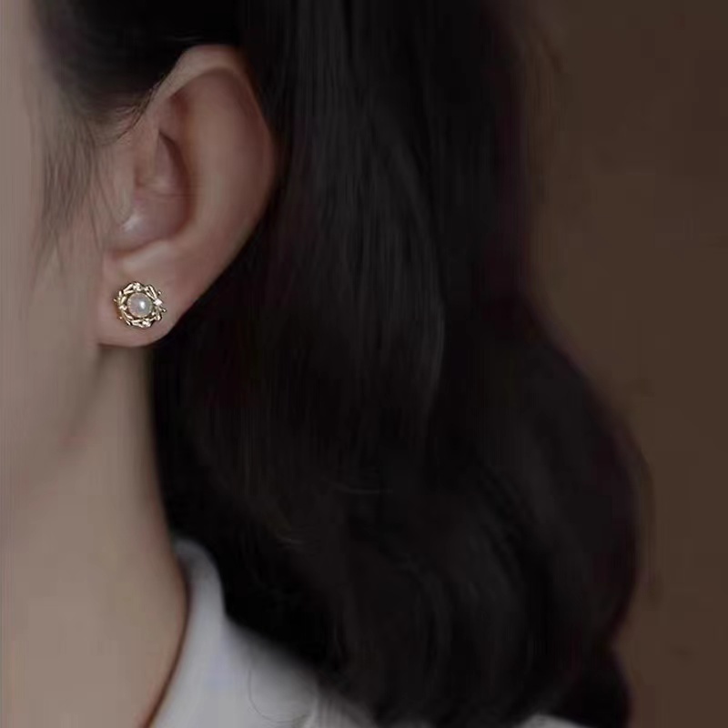 Khuyên Tai Đính Hạt Ngọc Trai Phong Cách Hàn Quốc Dành Cho Nữ