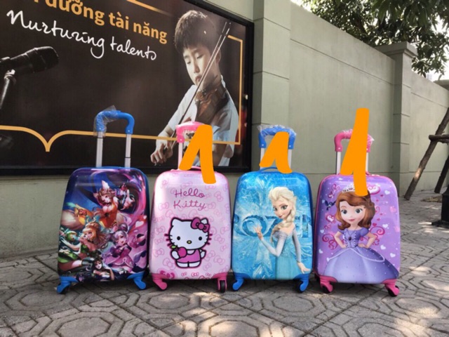 Vali kéo cho bé du lịch chân xoay 360•