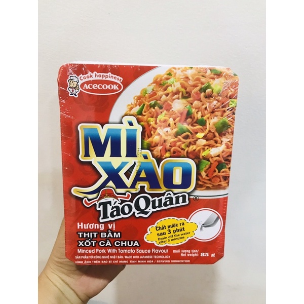Mì xào táo quân thịt bằm xốt cà chua Acecook khay 85g