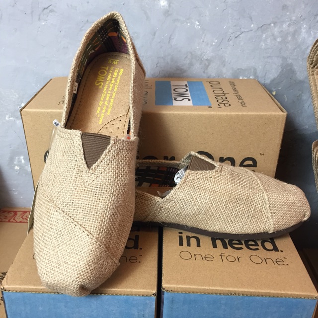 Giầy TOMS cói nâu