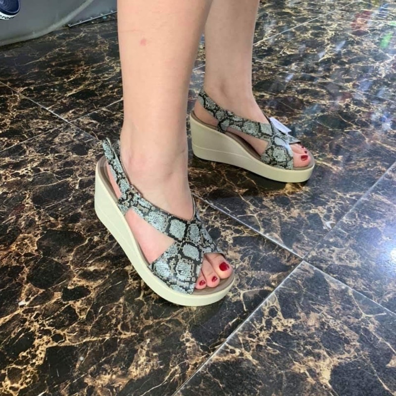 Sandal nhựa đi mưa, chống hôi chân Cross Brooklyn cao 9cm