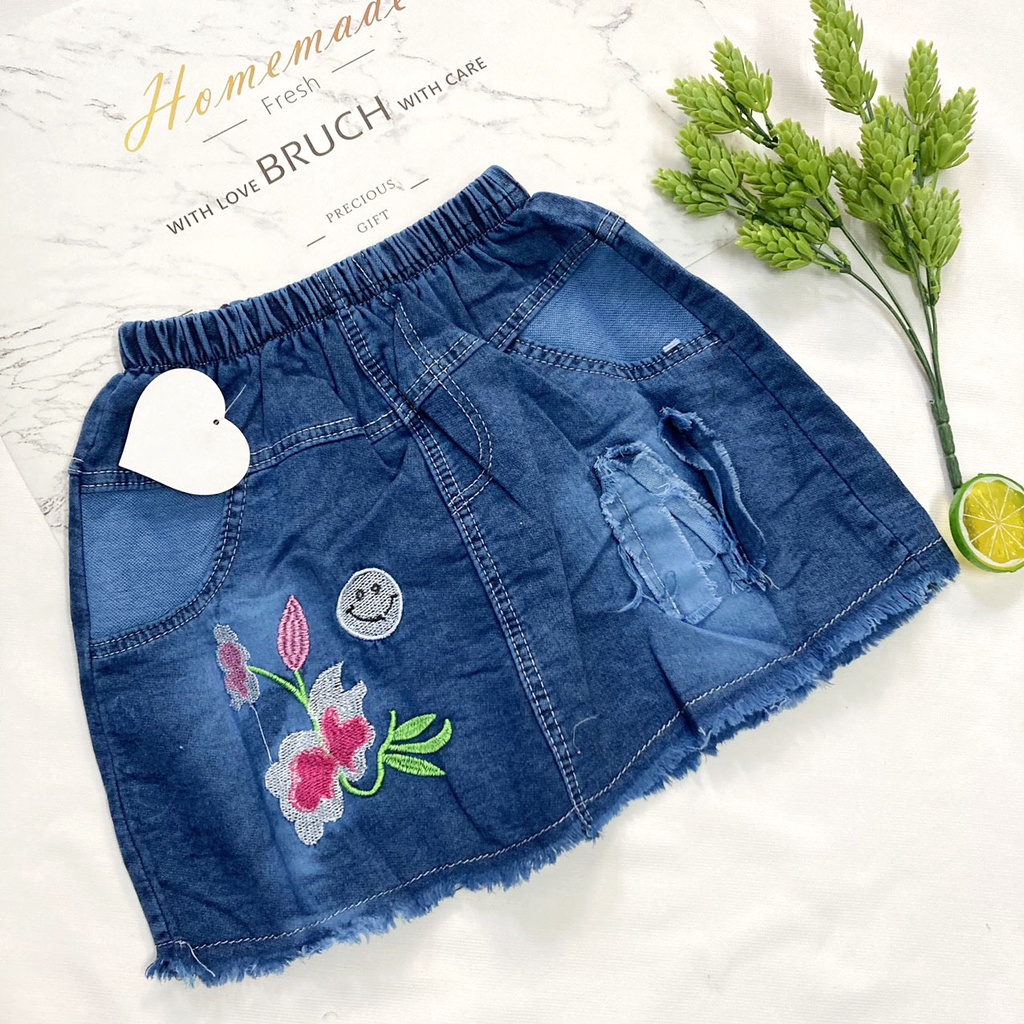 |FAMARAL1 giảm 10k cho đơn 50k|Váy bé gái freesize từ 25-28kg jean mềm mỏng thêu hoa - QG53