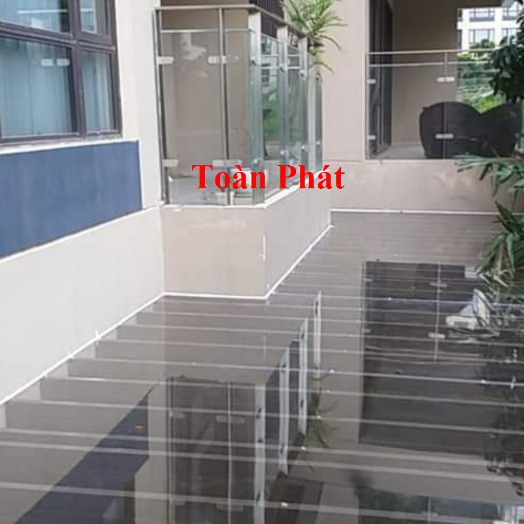 ( Khổ cao 1m22 x dày 1.8mm)Tấm nhựa  lấy ánh sáng poly màu trắng trong/ màu xanh