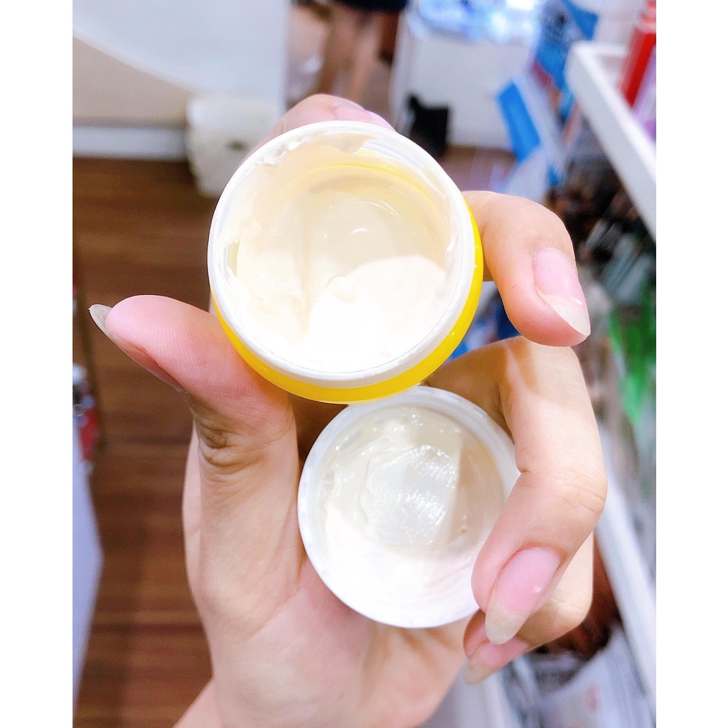 Kem Dưỡng Garnier Sáng Da Ban Ngày Light Complete Vitamin C Serum Cream SPF30 - 18ml