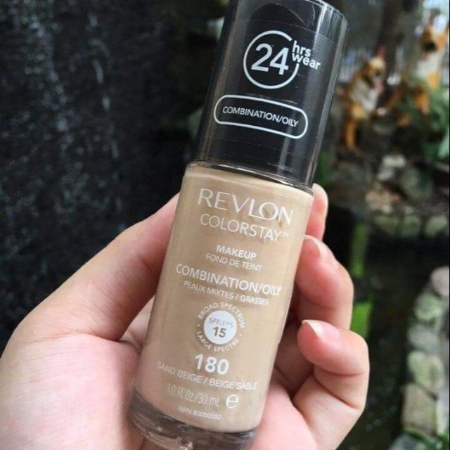 Kem nền RevLon