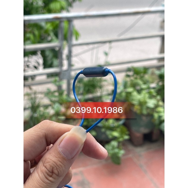 Tai nghe JBL LIVE100 dây bọc dù , bắt mic siêu tốt, Hifi-Hi res audio