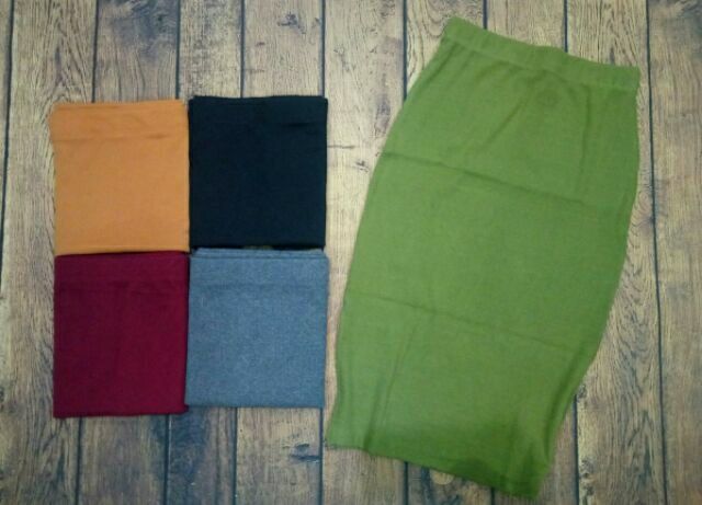 [ Mã WASTAPR giảm 10K đơn 50K] Chân váy bút chì xẻ đùi. | BigBuy360 - bigbuy360.vn