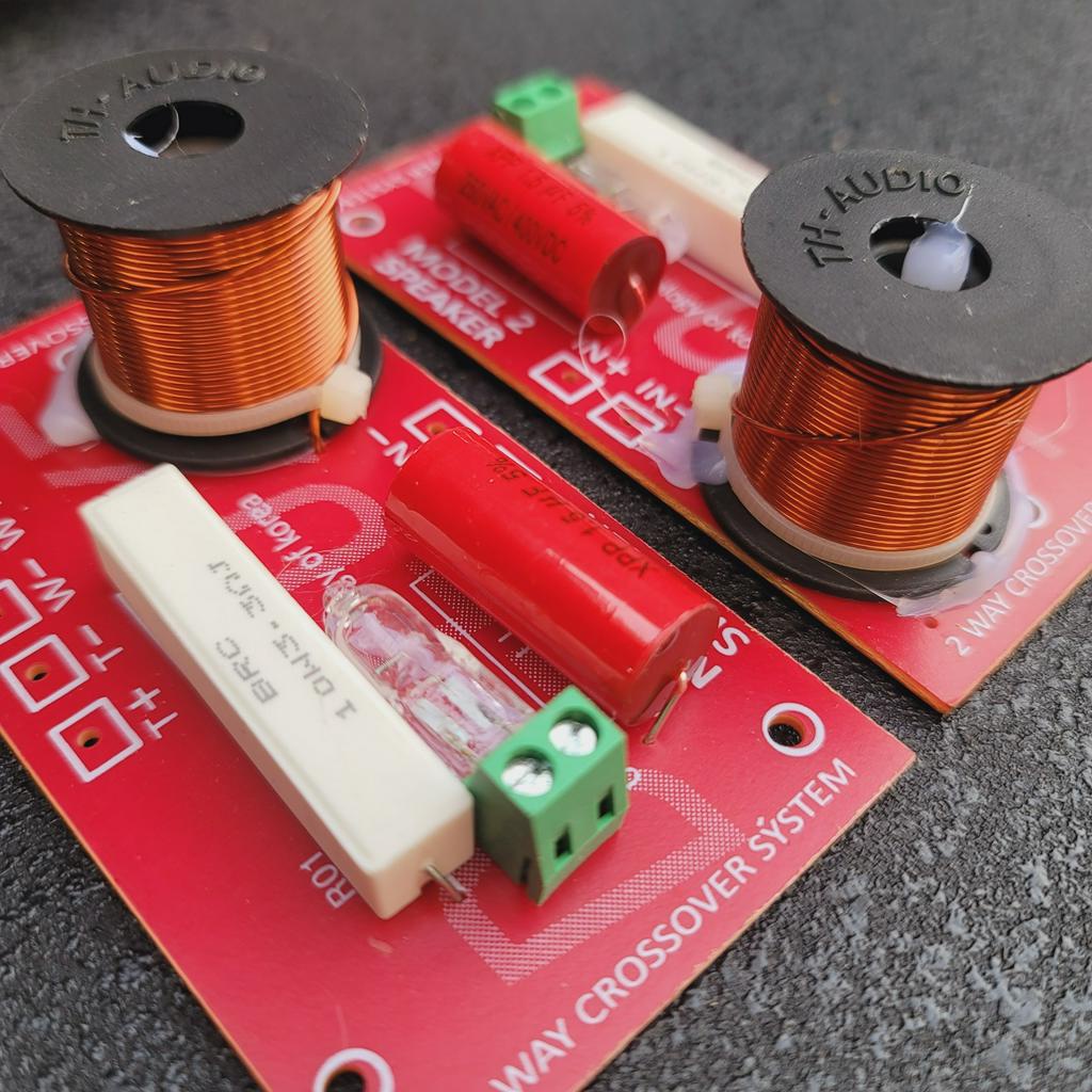 PHÂN TẦN 2WAY LOA KÉO - PHÂN TẦN LOA GIA ĐÌNH 2WAY 1BASS 1 TREBLE