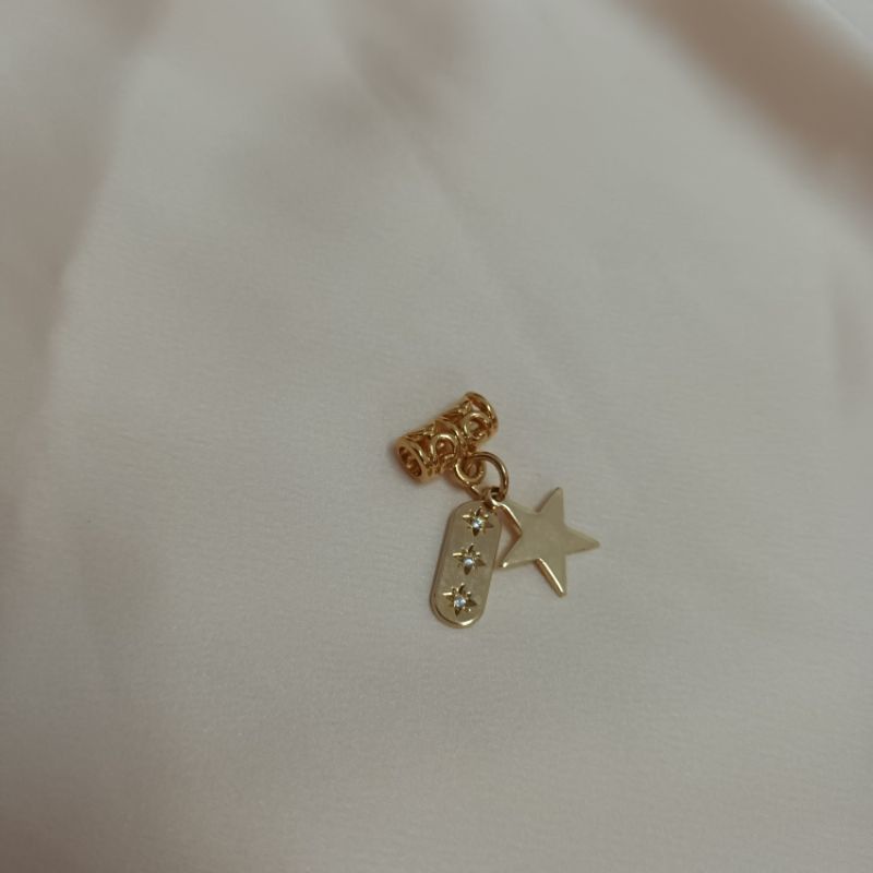 Charm ống lùa chặn hạt xâu vòng hình ngôi sao thẻ bài may mắn cao cấp không đen không bay màu