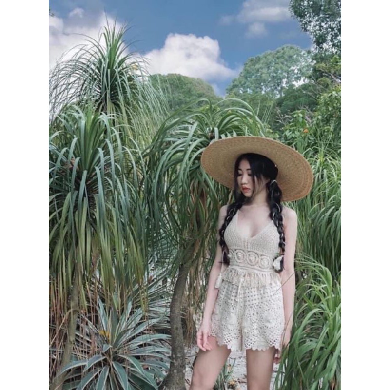 Bikini đi biển - bra len móc hoa tròn tua rua (sẵn màu be).