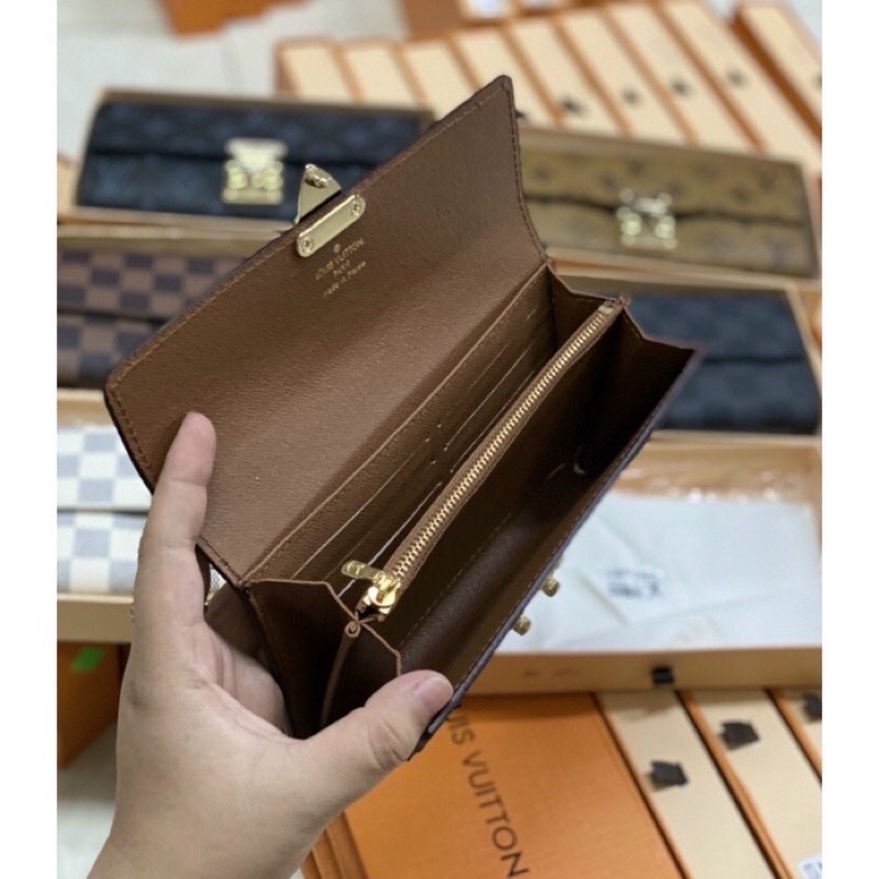 Ví nữ khoá nhấn  kèm hộp khoá vuông hàng đẹp cho nữ kèm ảnh thật