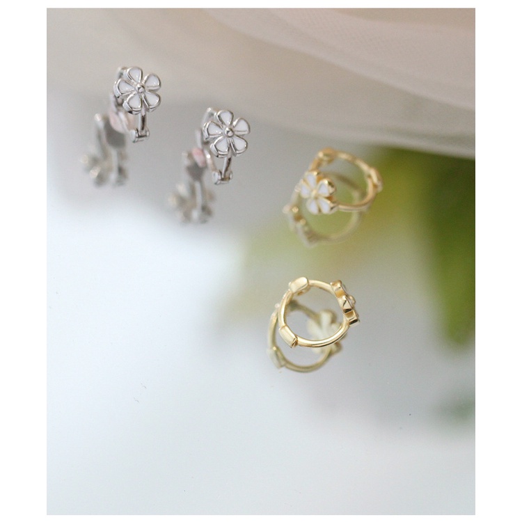 Khuyên Tai Nữ Khuyên Tai Tròn Khuyên Tai Tròn Nhỏ Hình Hoa Nhỏ Không Gây Dị Ứng
