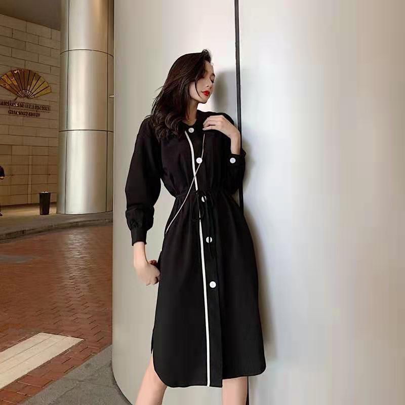 Đầm đen viền trắng siêu sang