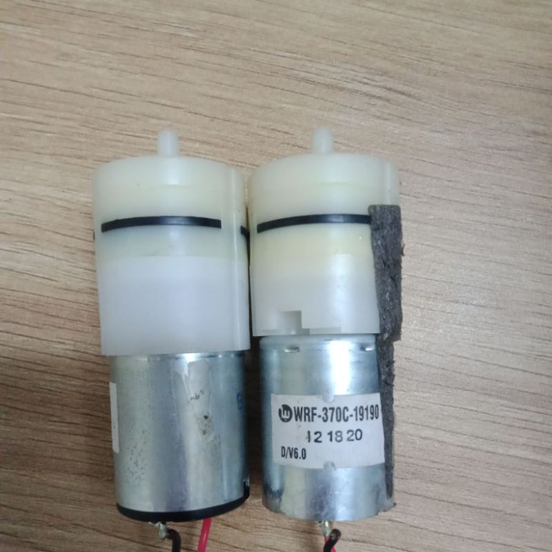 Máy  Sục Khí MiNi Dành Cho Hồ Cá Lực Mạnh Chạy Êm