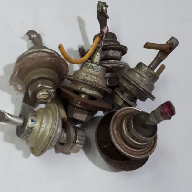 Đi ốt NGA 10A _600 v bộ -2 chiếc