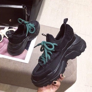 Giày sneaker đế 5 cm 2 màu dây