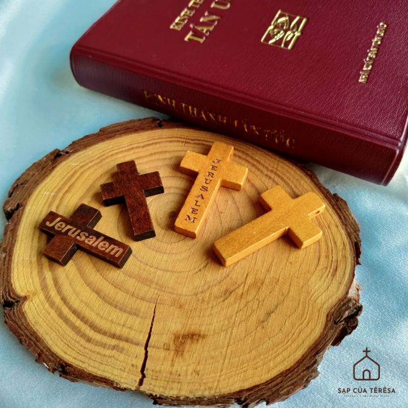 Thánh Giá gỗ khắc chữ Jerusalem - Sạp của Teresa Catholic