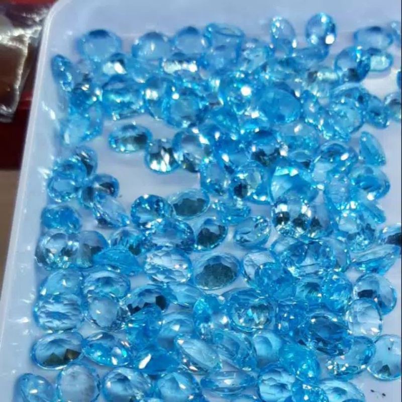 Đá Topaz Thụy Sĩ Màu Xanh Dương