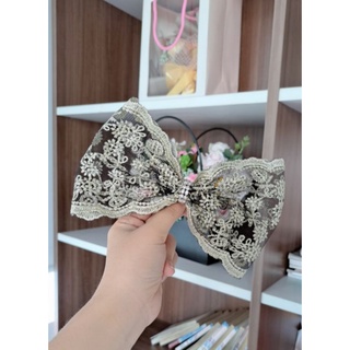 Kẹp tóc nơ ren thêu hoa