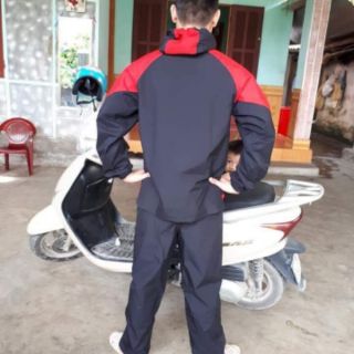 Bộ quần áo mưa Sakura