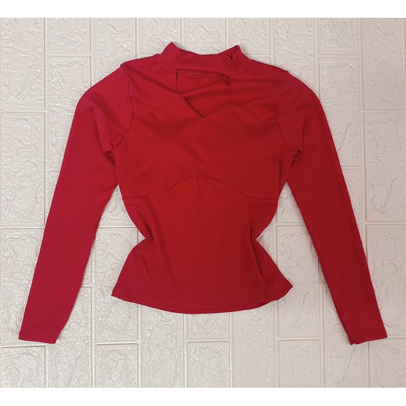 Áo thun kiểu nữ khoét hở ngực, áo có mút ngực, chất thun borip đẹp | BigBuy360 - bigbuy360.vn