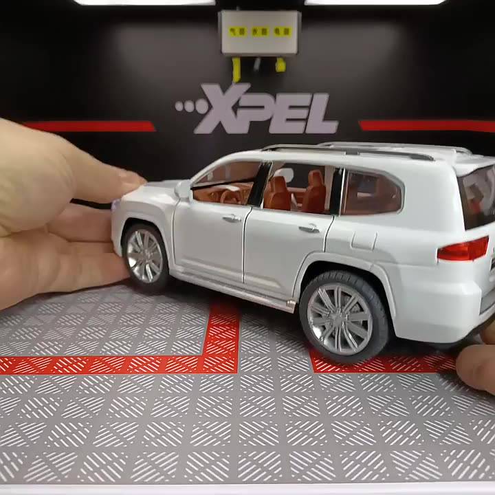 Mô Hình Xe Hơi Toyota LC300 Bằng Hợp Kim