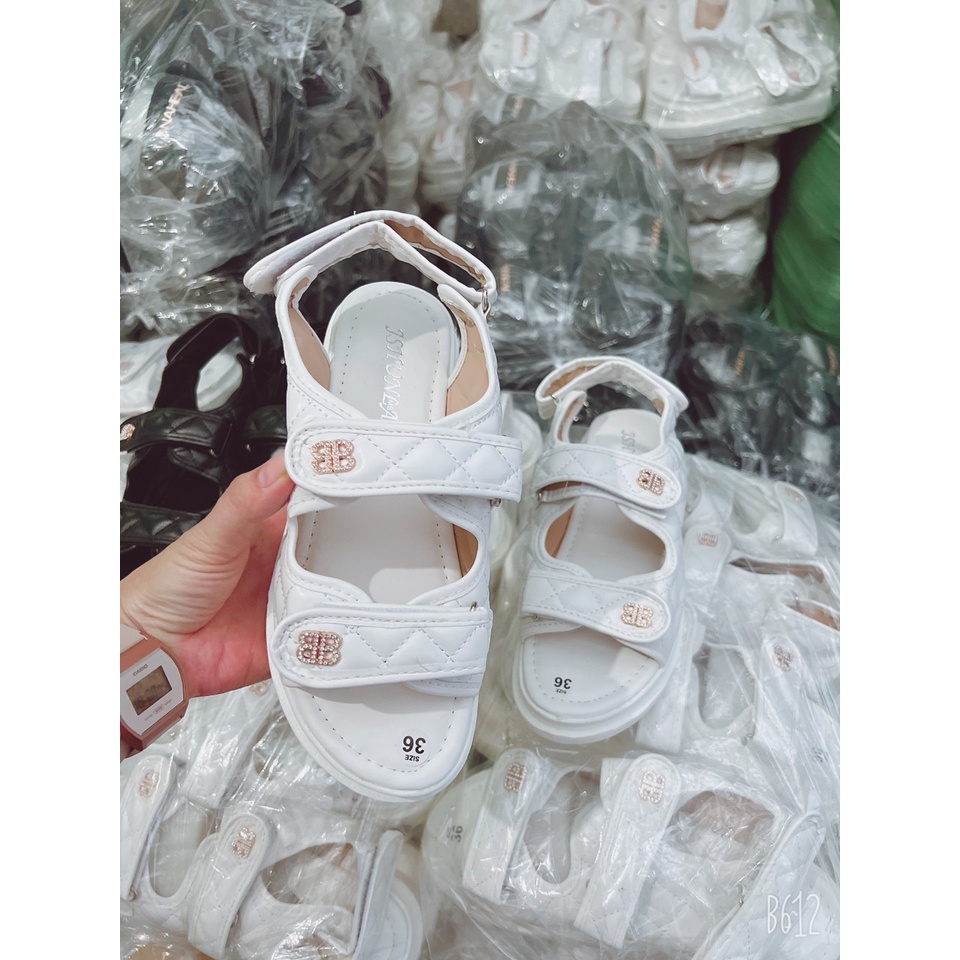 Giày sandal siêu nhẹ 2 quai thêu khoá BB khoá dán điều chỉnh hottrend- dép quai hậu trần trám đièu chỉnh rộng chật