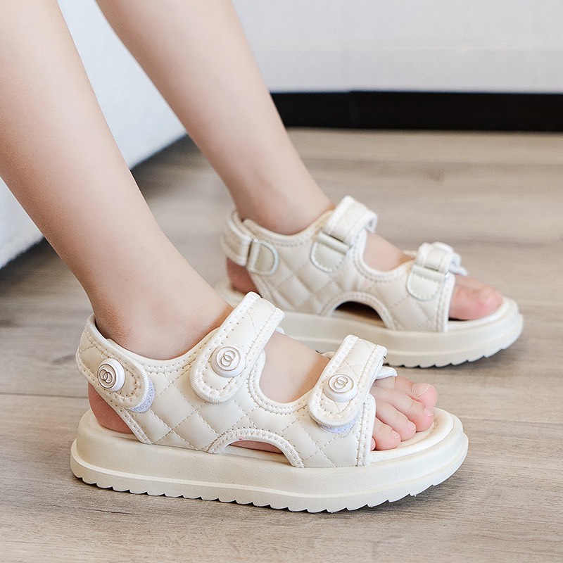 Sandal bé gái đi học, đi chơi, họa tiết may quả trám XD05