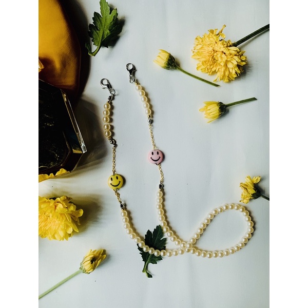 Dây đeo khẩu trang handmade bằng hạt bẹt phối với xích phong cách Hàn Quốc