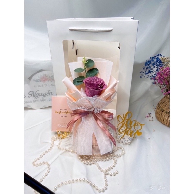 Hoa quà tặng 20/10. Bó hoa kèm túi,thiệp.