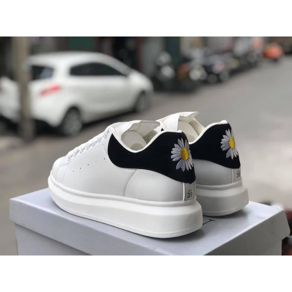 [Full bill,Hàng có sẵn, Giày sneaker MC hoa cúc gót đen cực hot