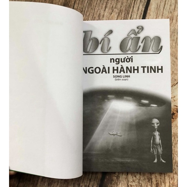 Sách - Bí ẩn người ngoài hành tinh