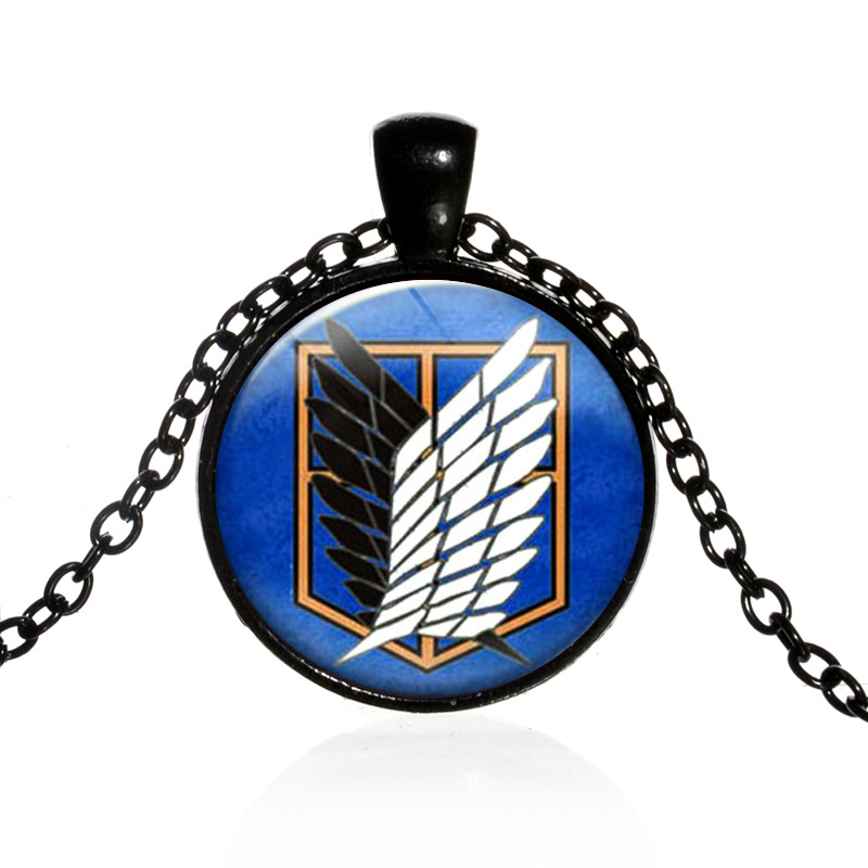 Vòng cổ mặt đôi cánh thiên thần trong phim Attack on Titan