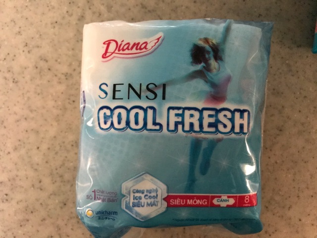 Băng vệ sinh Diana Sensi