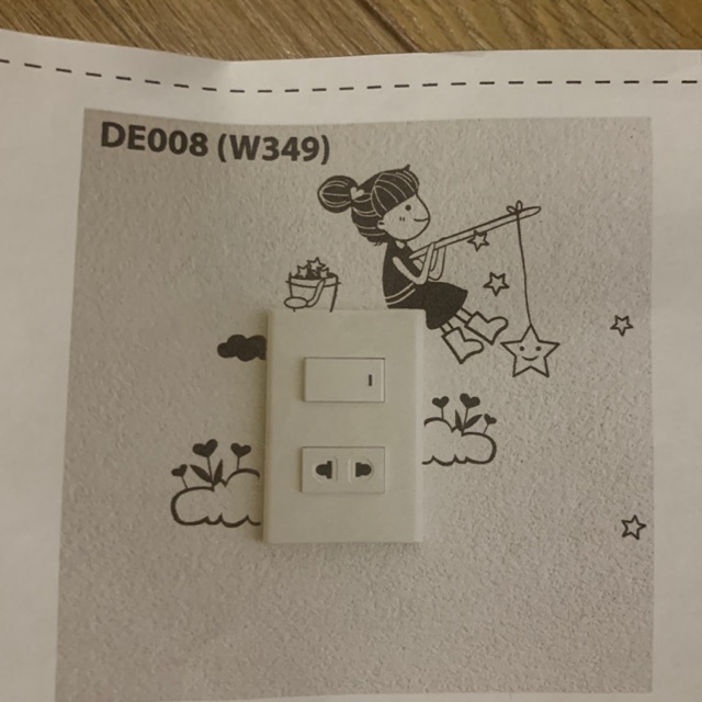Decal dán tường trang trí ổ cắm điện