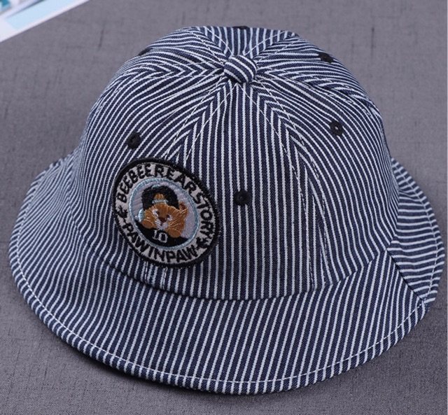 Nón vành sọc cho bé