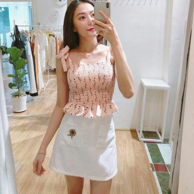 Váy thêu hoa hướng dương