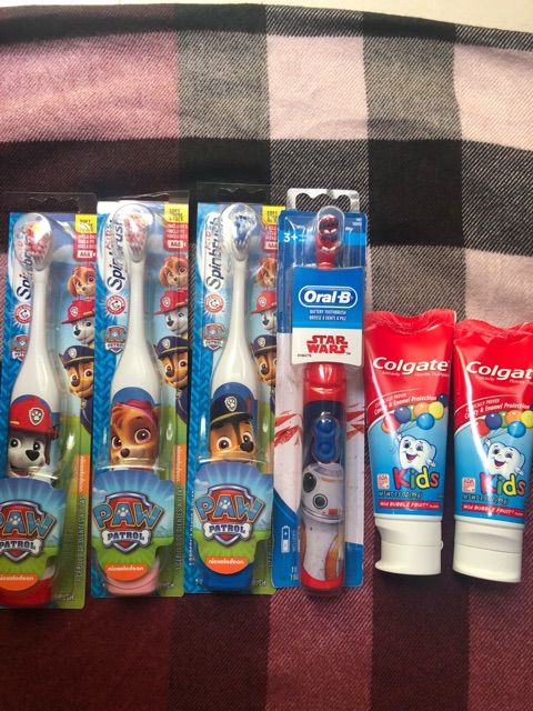 Bàn chải đánh răng pin