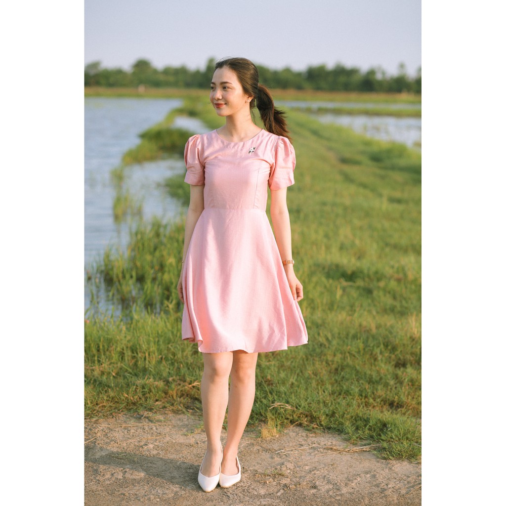 Đầm xòe cổ tròn tơ xước thêu hoa D210536 (xanh mint, hồng) | BigBuy360 - bigbuy360.vn