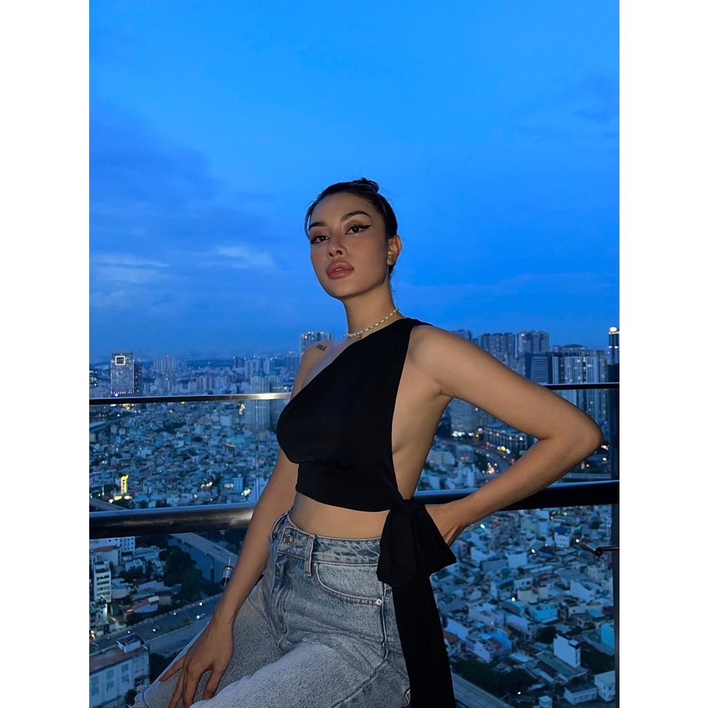 Áo nữ thiết kế- New Arrival-Áo croptop chéo vai Untamed có sẵn mút ngực đen chéo lưng sexy cá tính quyến rũ ELE