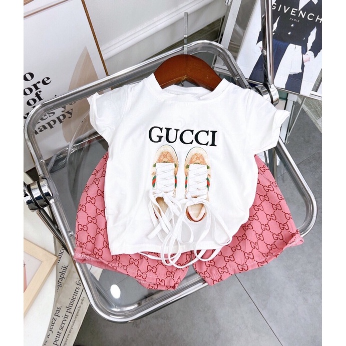Set áo đôi giày gucci