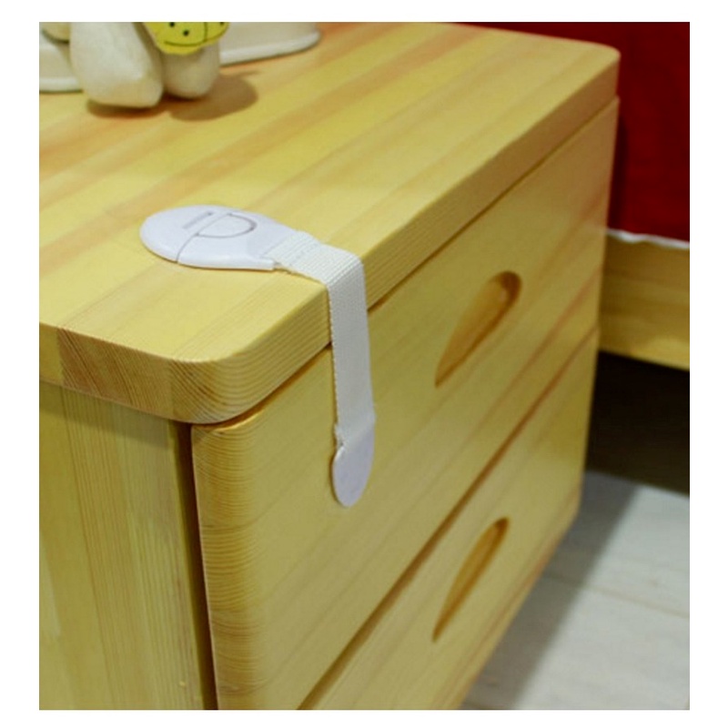 1 Khóa Cửa Tủ An Toàn Cho Bé