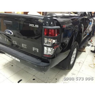 Viền đèn hậu Ford Ranger