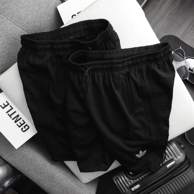 | Ảnh Thật | Quần Short Đen Sọc Đen Logo Thêu Xuất Xịn