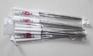 Set 5 đôi đũa cán sứ