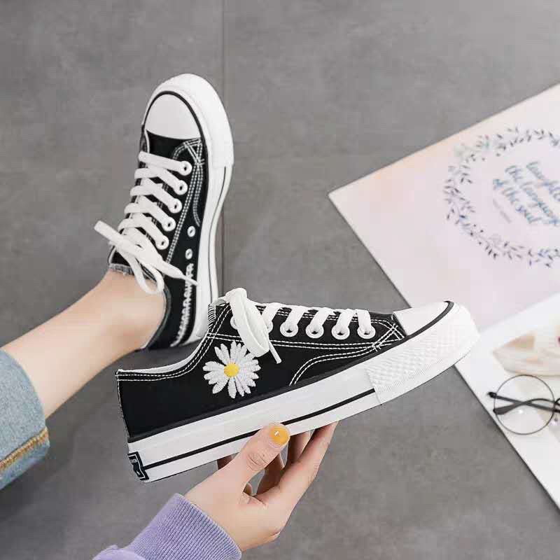 Giầy cao cổ nữ và thấp cổ connvot đen thêu hoa cúc ))