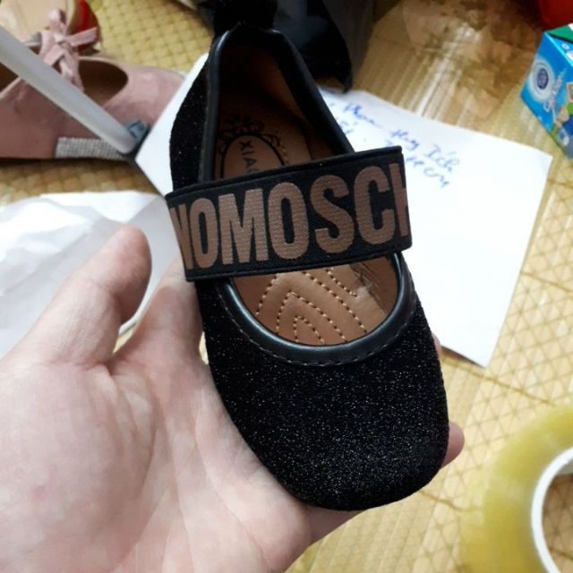 Giày mochino