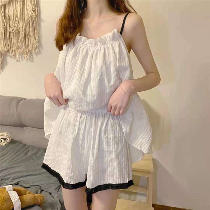 Xiaozhainv Bộ đồ mặc nhà áo hai dây + quần short màu trắng viền đen đơn giản xinh xắn thoải mái cho nữ | BigBuy360 - bigbuy360.vn