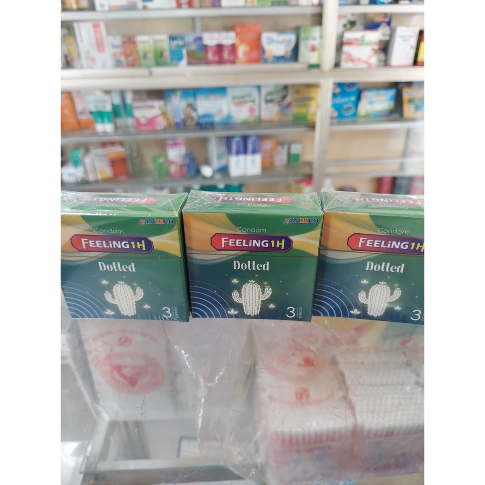 Bao cao su mỏng, có gai, hương dâu tây Feeling 1H Dotted - Hộp 3 cái